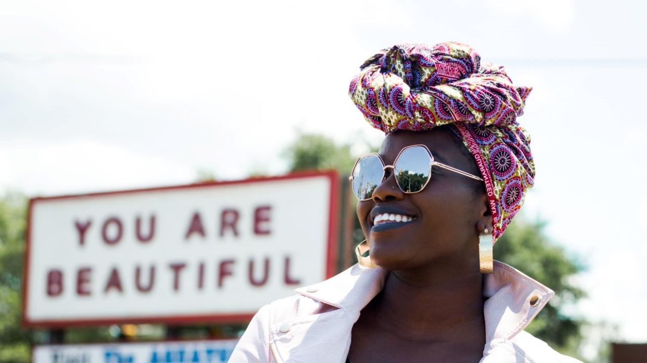 Guide about hair beauty in the process of dating and marrying a Cameroonian woman